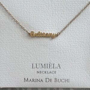 MARINA DE BUCHI “Lumièla" NAME NECKLACE IN SCRIPT STYLE "Brittany